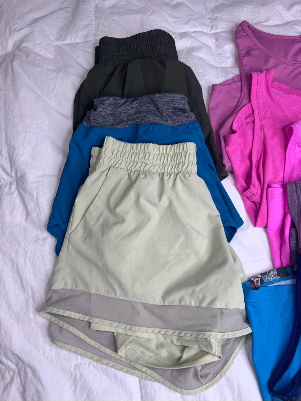 Workout clothing bundle 8 pieces - Size Large Womens - Picture 4 of 6